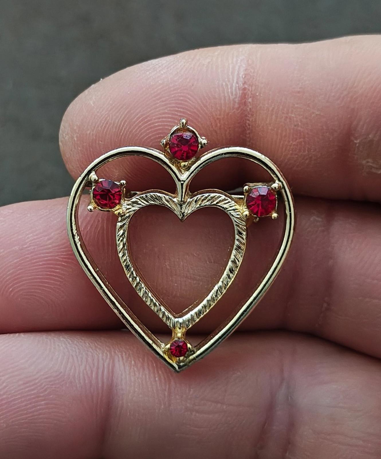 1980s Gold Tone With Red Rhinestones Heart Shaped Brooch Pin