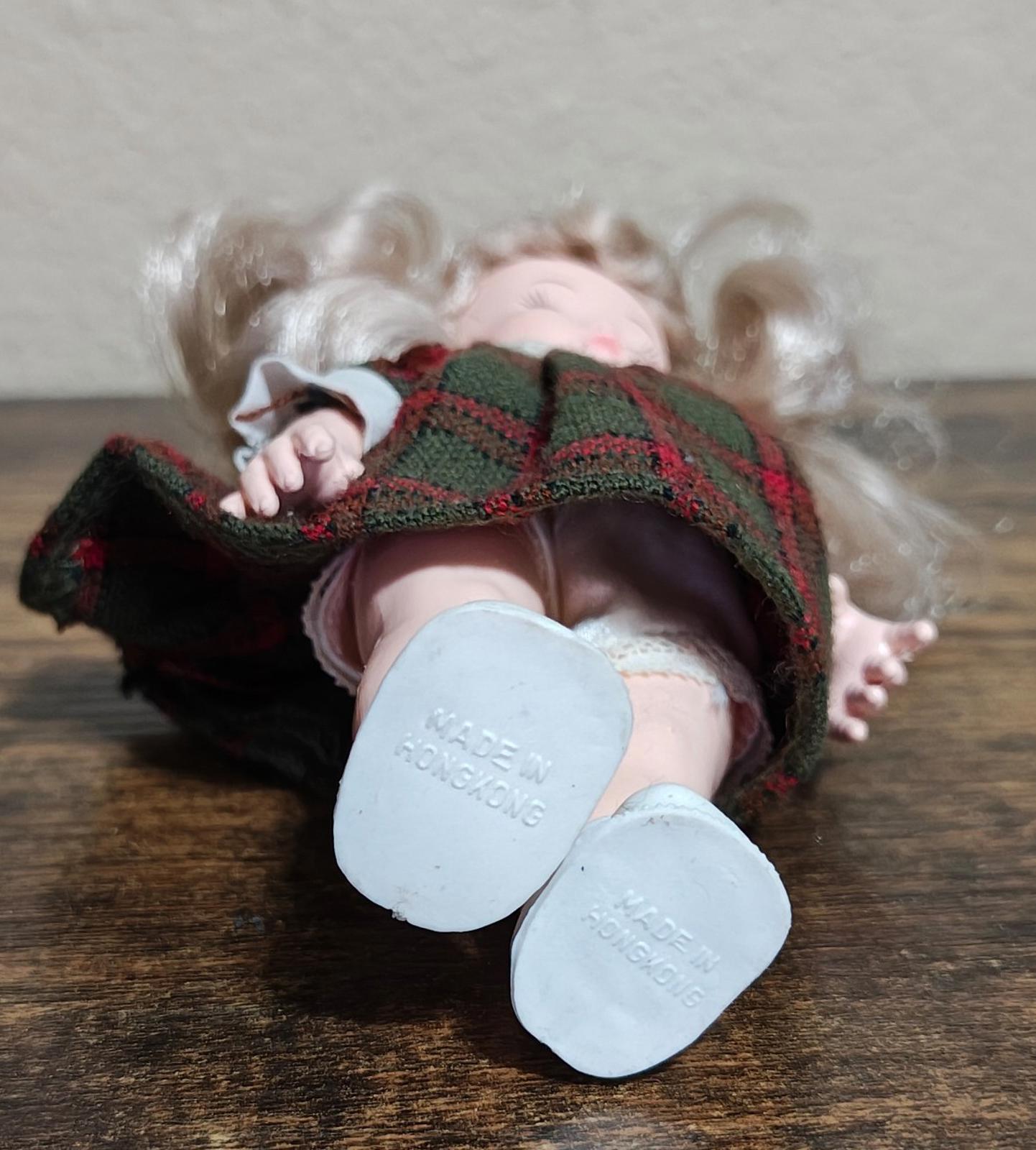 1981 Vintage Playmates Billie Tiara Doll Made In Hong Kong