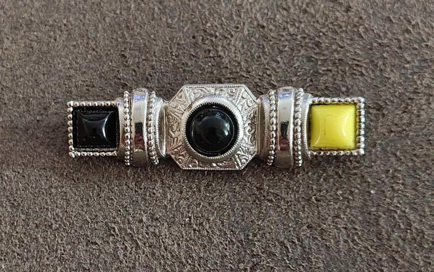 1980s 1928 Brand Silver Tone Black & Yellow Lucite Cabochon Bar Pin Brooch
