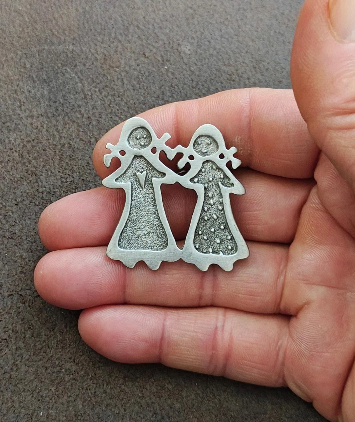1990s Cynthia Webb "Kindred Spirits" Two Girls Holding Hands Pewter Pin