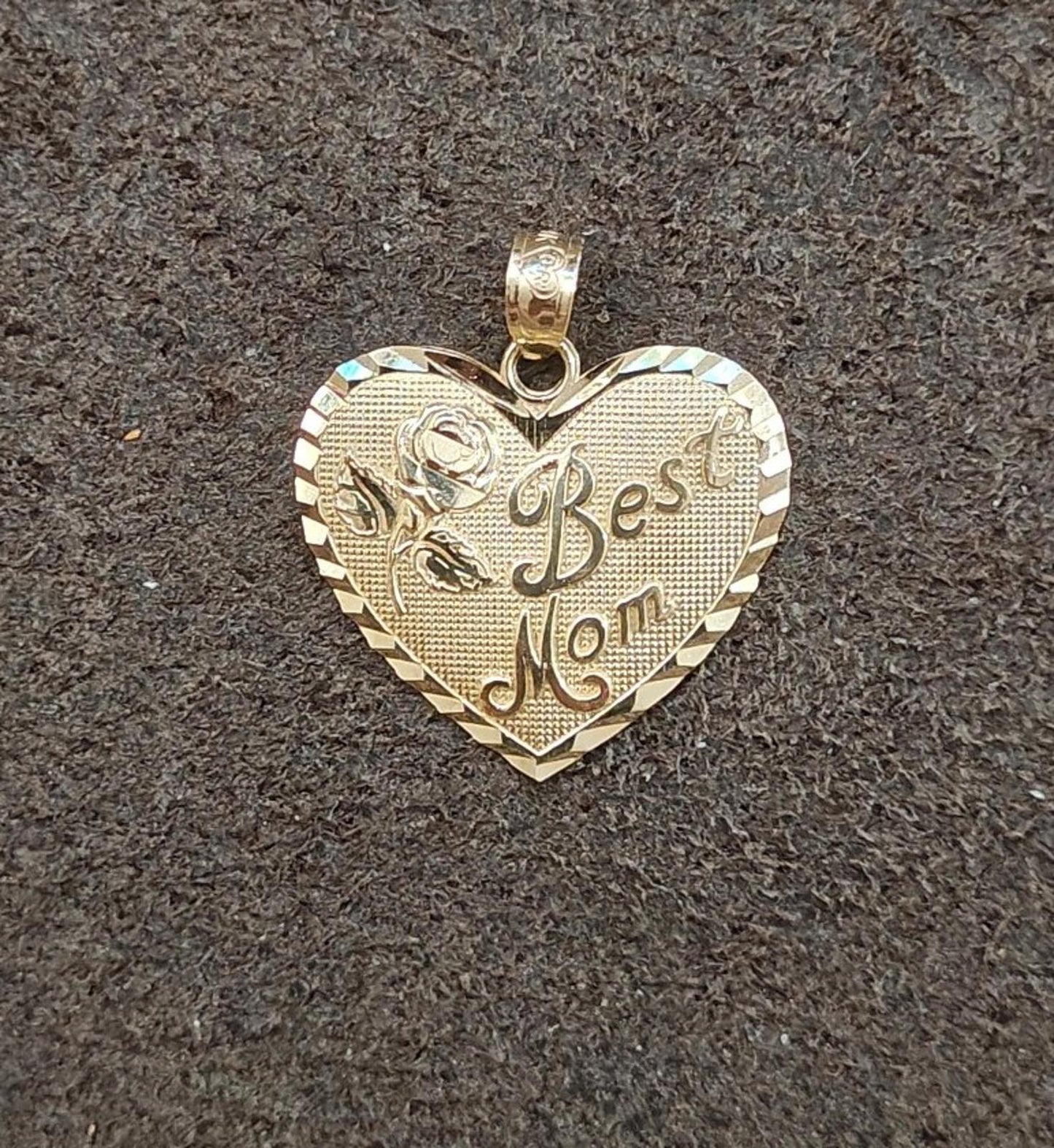 1990s 14k Solid Yellow Gold Best Mom Heart Pendant Charm
