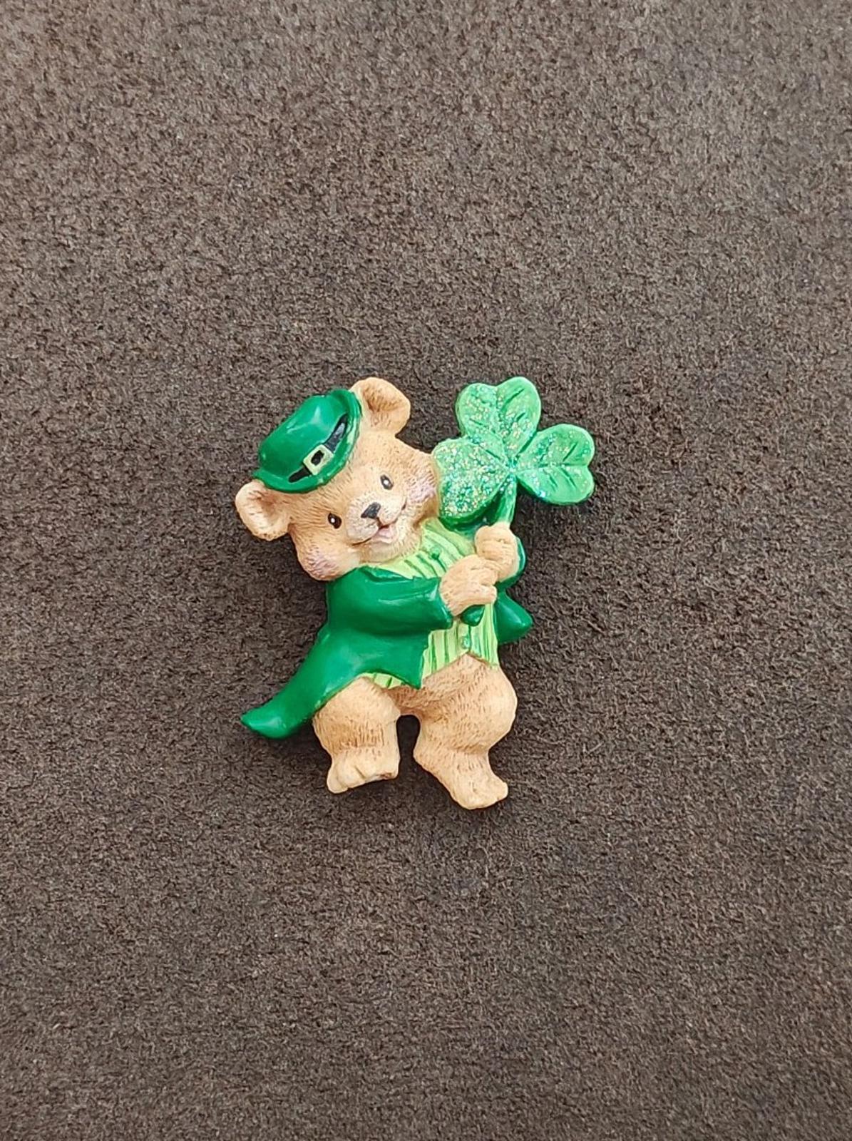 1986 American Greetings St. Patrick's Day Leprechaun Bear With Shamrock Brooch