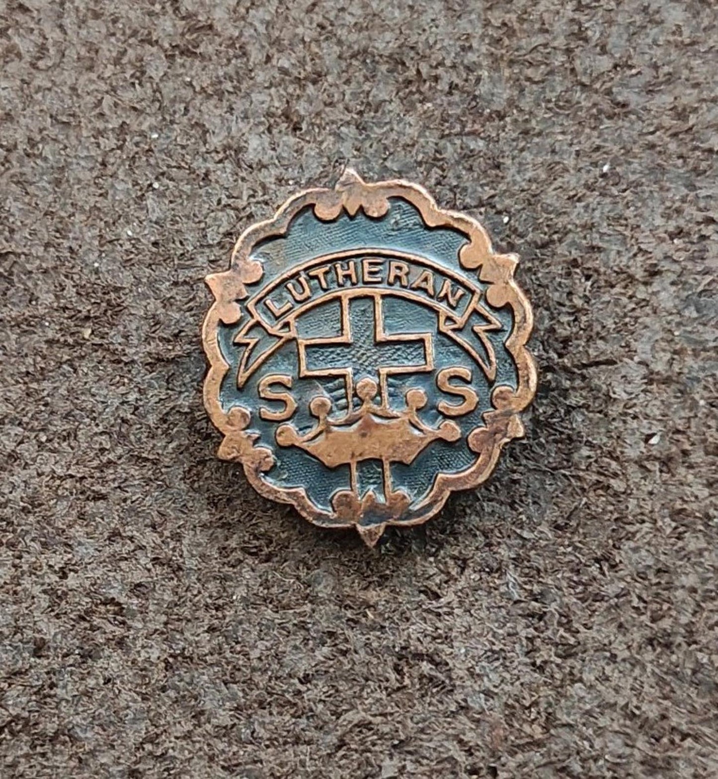 1940s/50s Lutheran Sunday School Bronze Pin