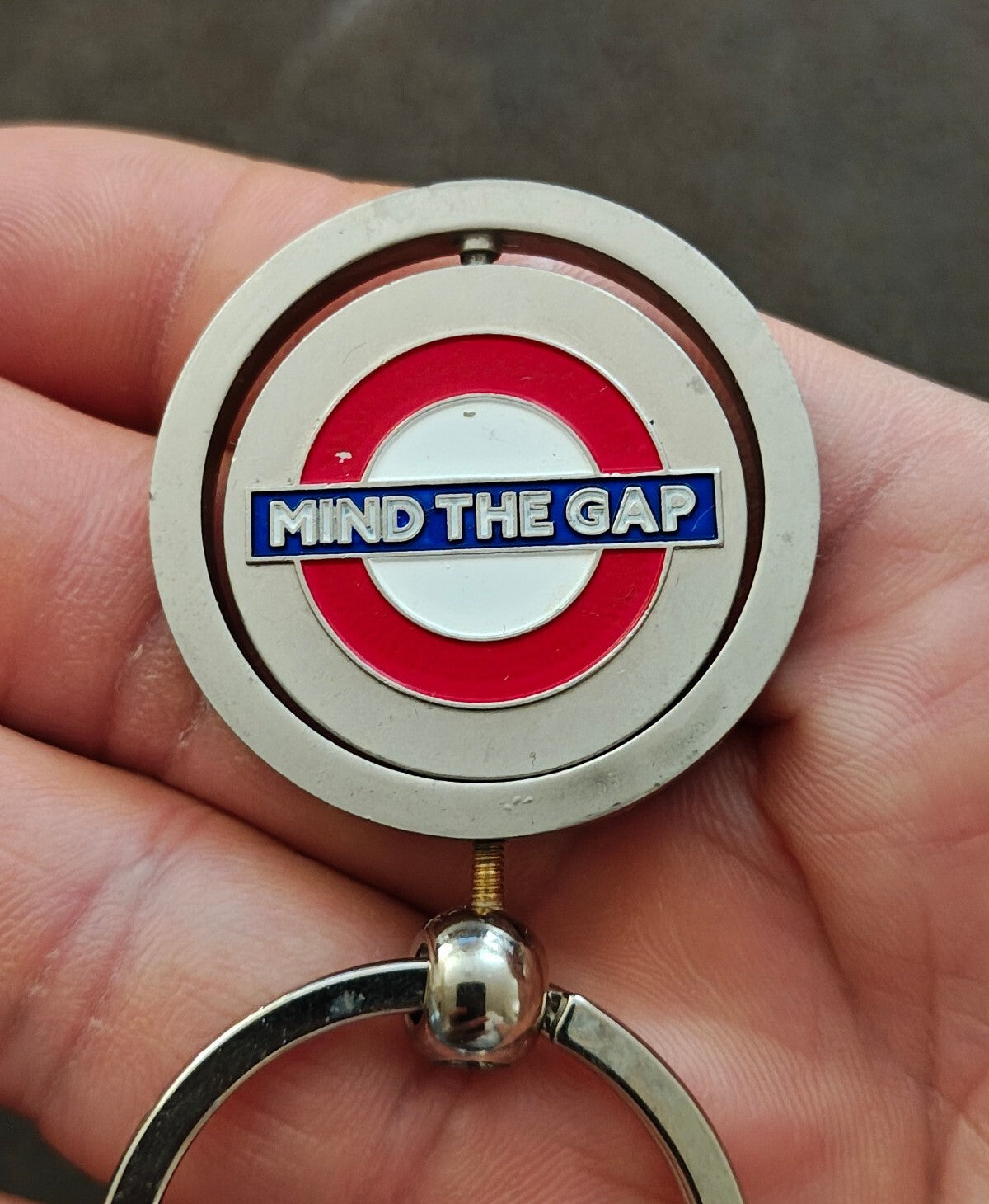 Silver Tone Mind The Gap London Underground Spinning Roundel Keychain