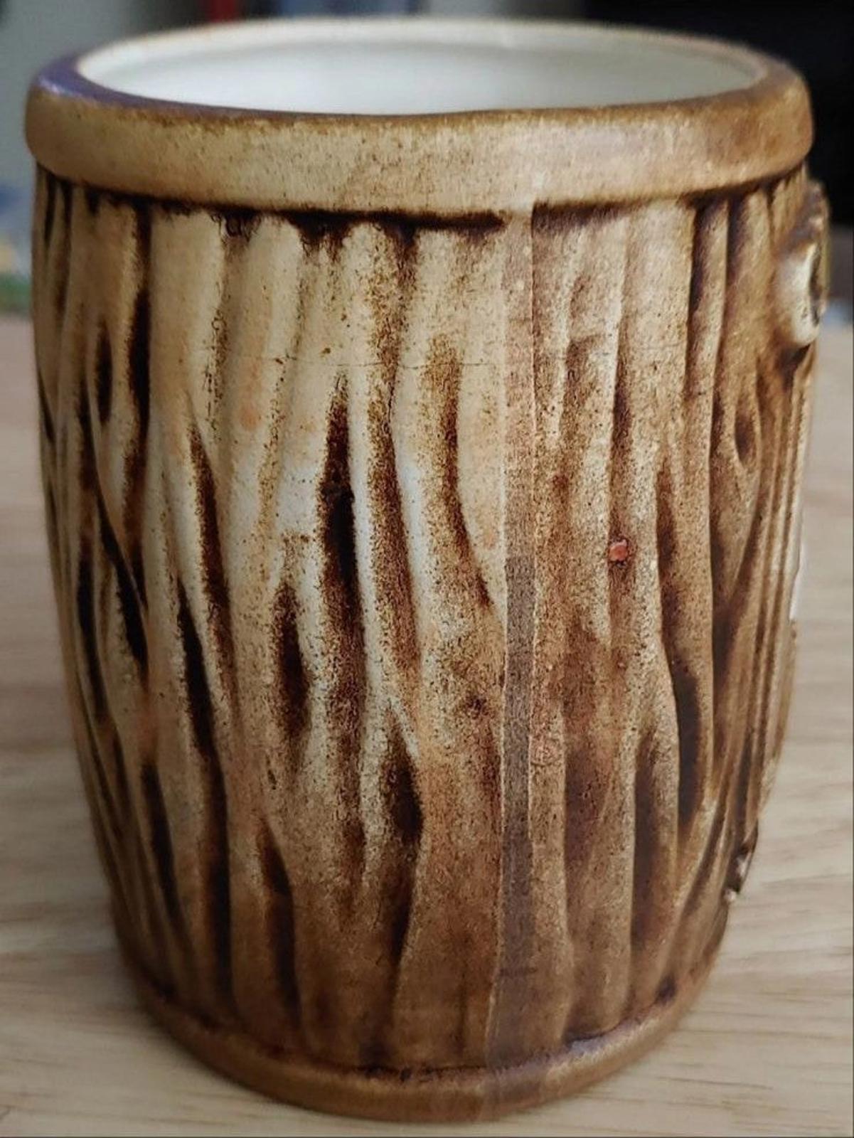 1970's Chicago Sears Tower Embossed Wood Design Souvenir Coffee Mug