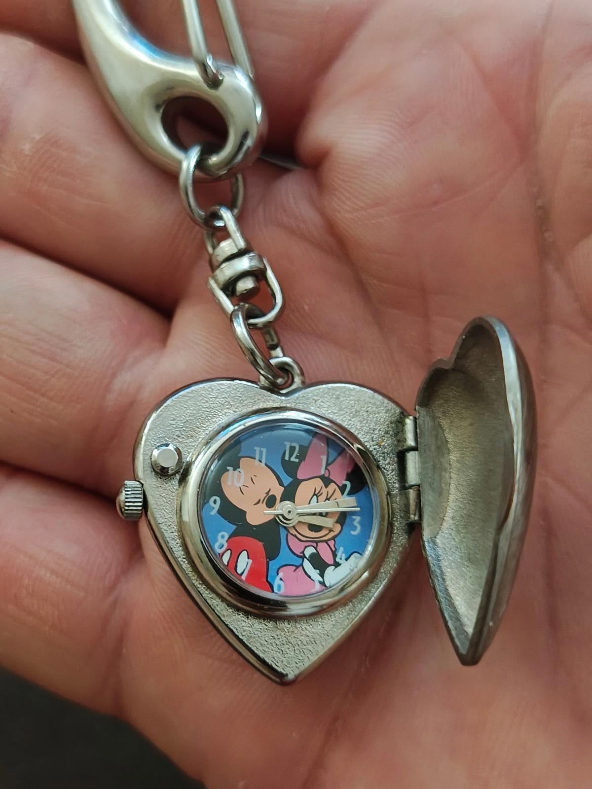 1990s Disney Minnie Mouse Silver Tone Heart Shaped Locket Watch Keychain