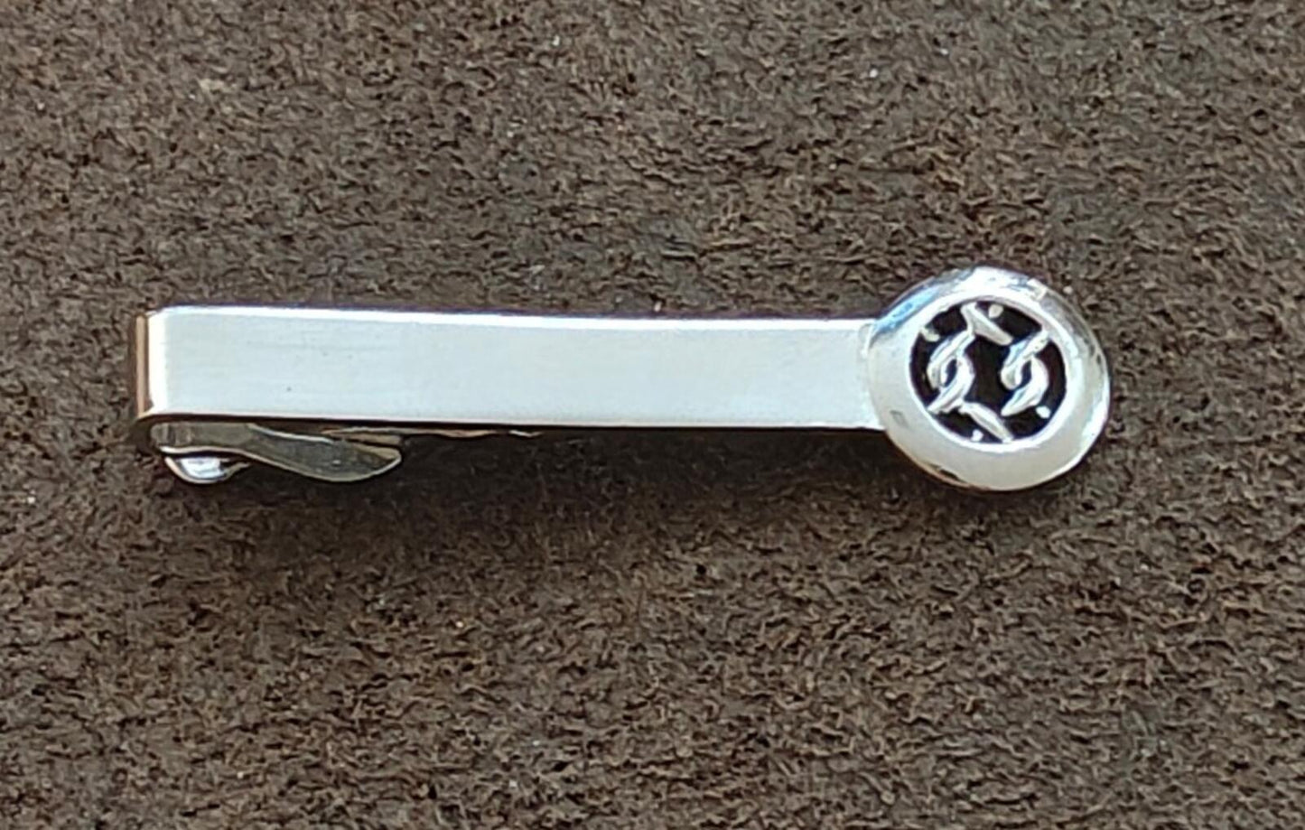 1950s Signed Swank Silver Tone Celtic Knot Tie Bar/Tie Clip