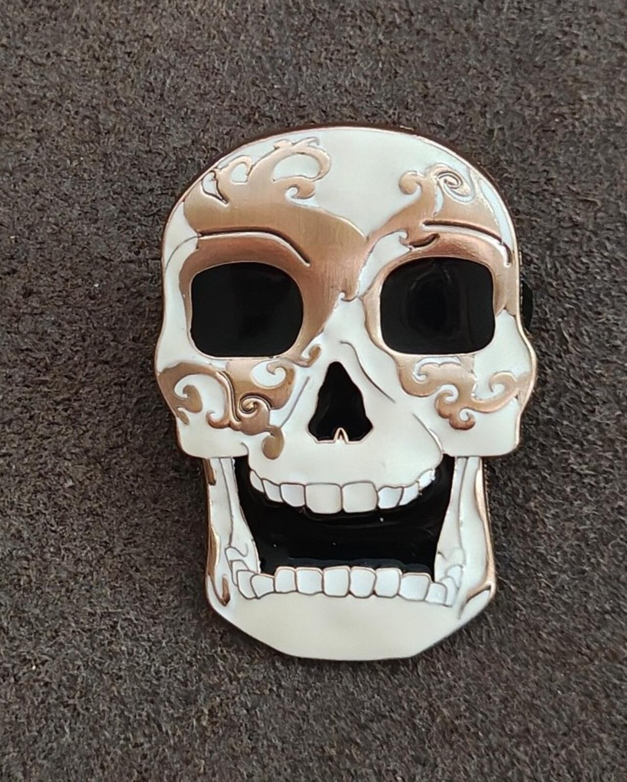2023 Busch Gardens Howl-O-Scream Skull Enamel Pin