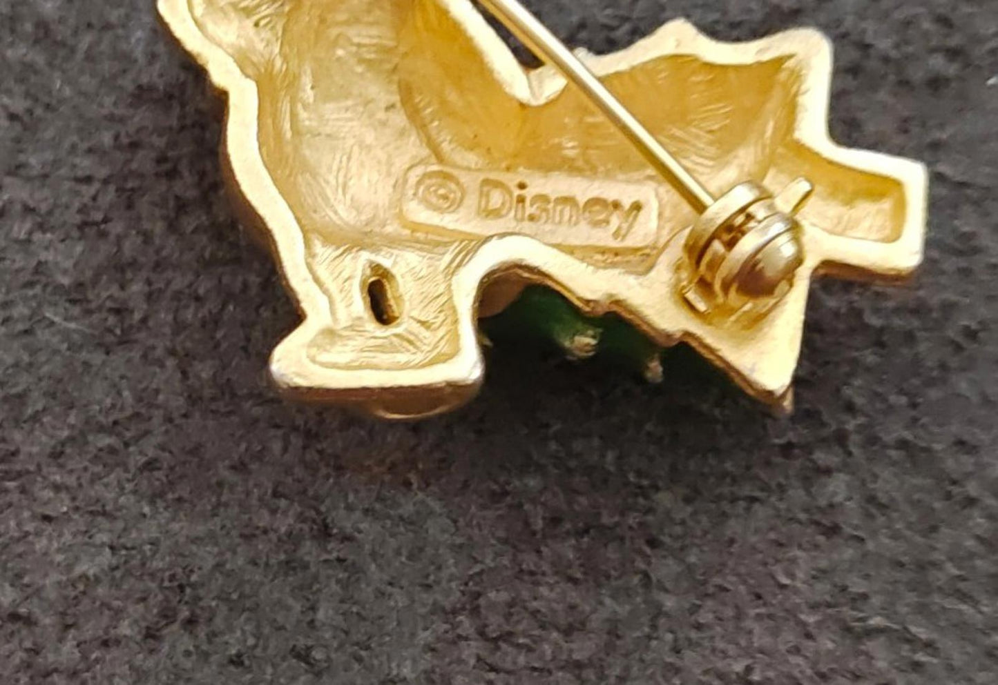 1980s Disney Winnie The Pooh Carrying a Christmas Tree Gold Tone Enamel Brooch