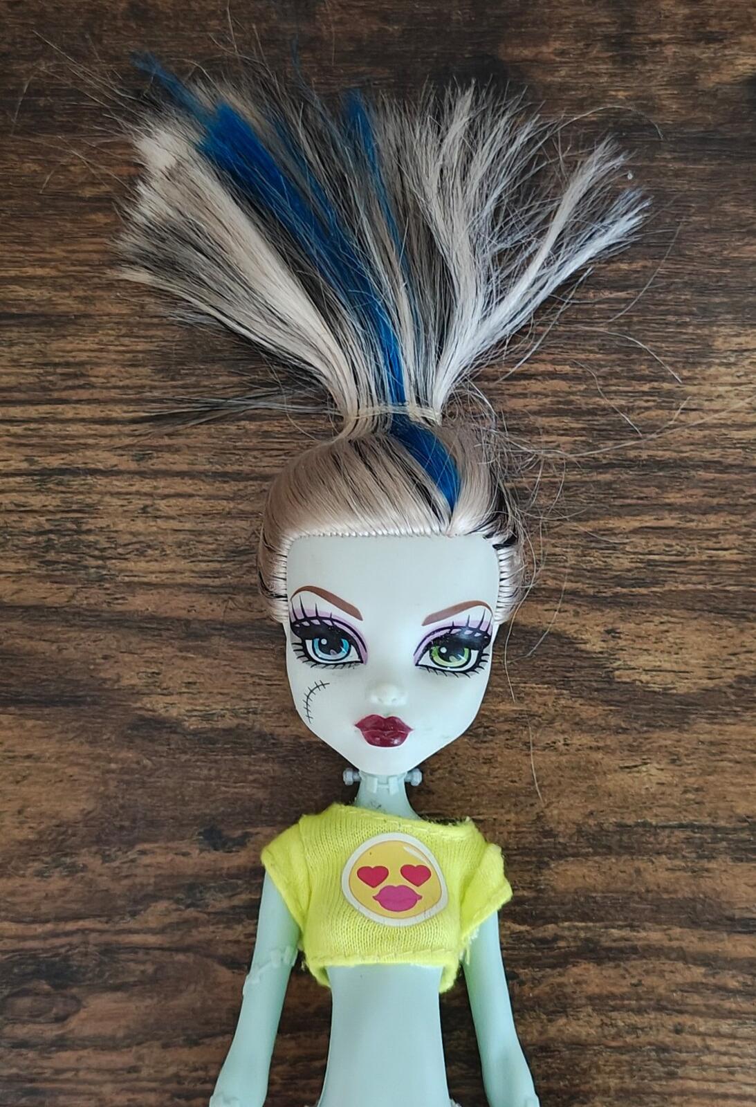 2008 Monster High Frankie Stein Doll With Green Top & Leopard Pants