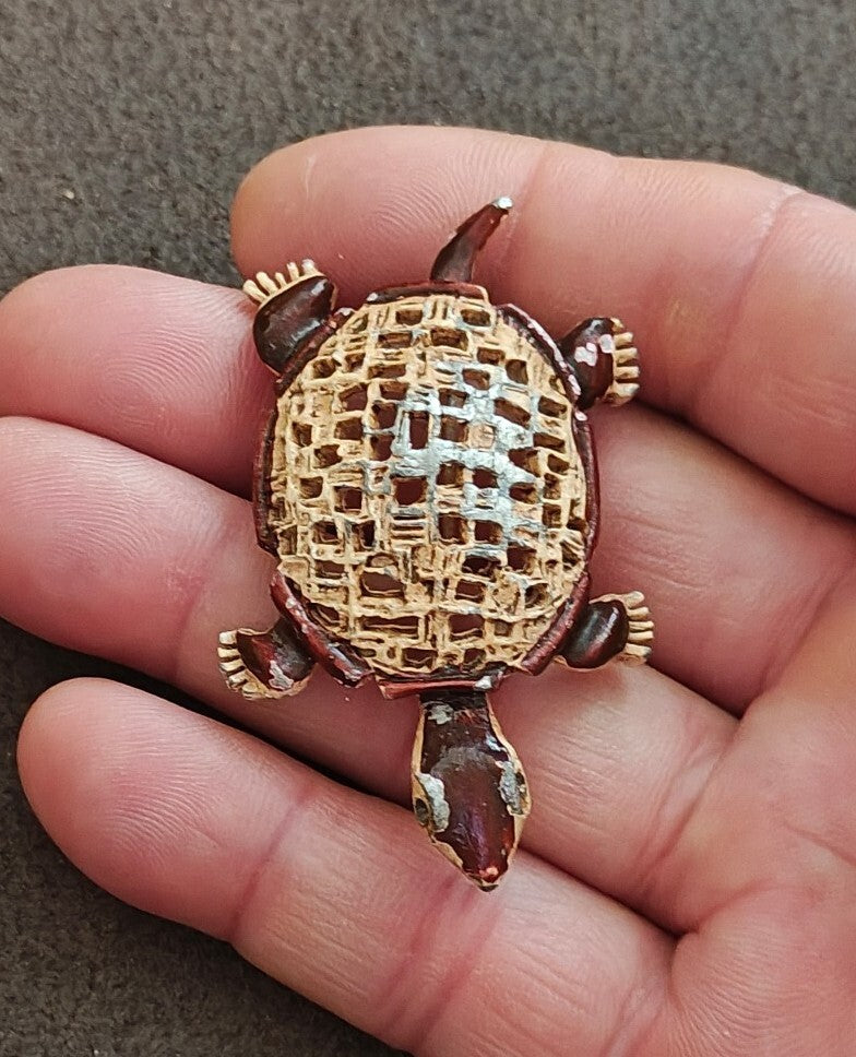 1950s Woven Straw Style Turtle Metal Enamel Brooch Pin