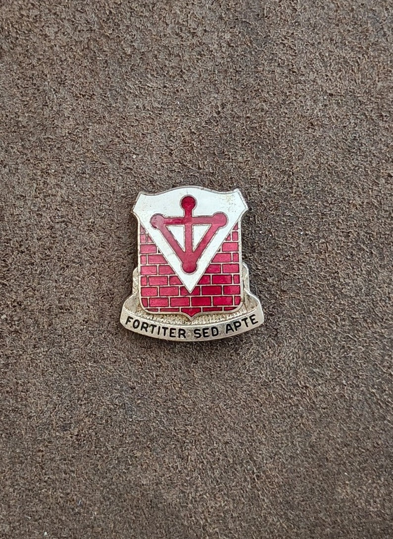 1930s/40s WWII US ARMY 820th Engineer Battalion Silver Tone Pin