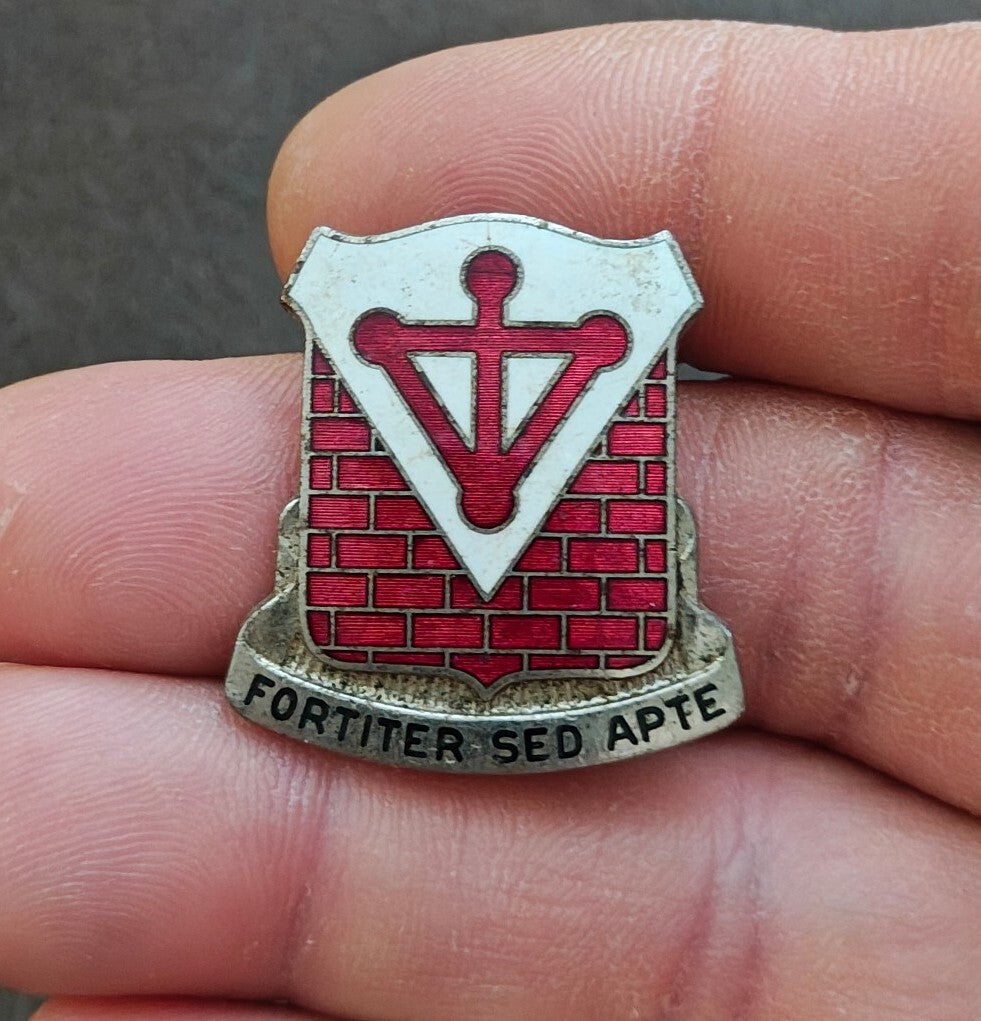 1930s/40s WWII US ARMY 820th Engineer Battalion Silver Tone Pin