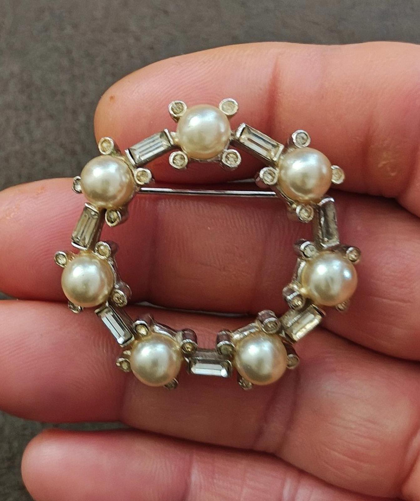 1960s Silver Tone With Faux Pearls Clear Rhinestones Circle Brooch Pin