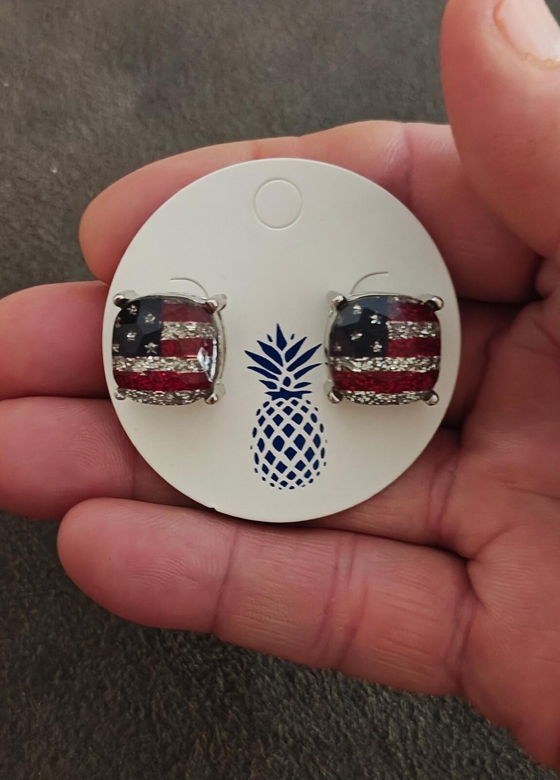 Patriotic Cushion-Cut Glass With Glitter Accents American Flag Stud Earrings.