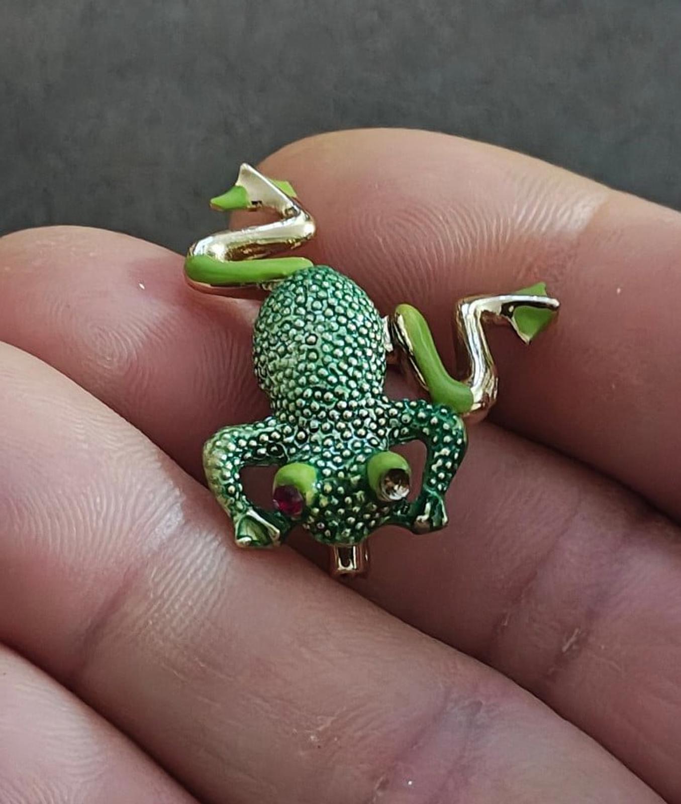 1960s/70s Gold Tone Green Frog Enamel With Red Jeweled Eyes Brooch Pin