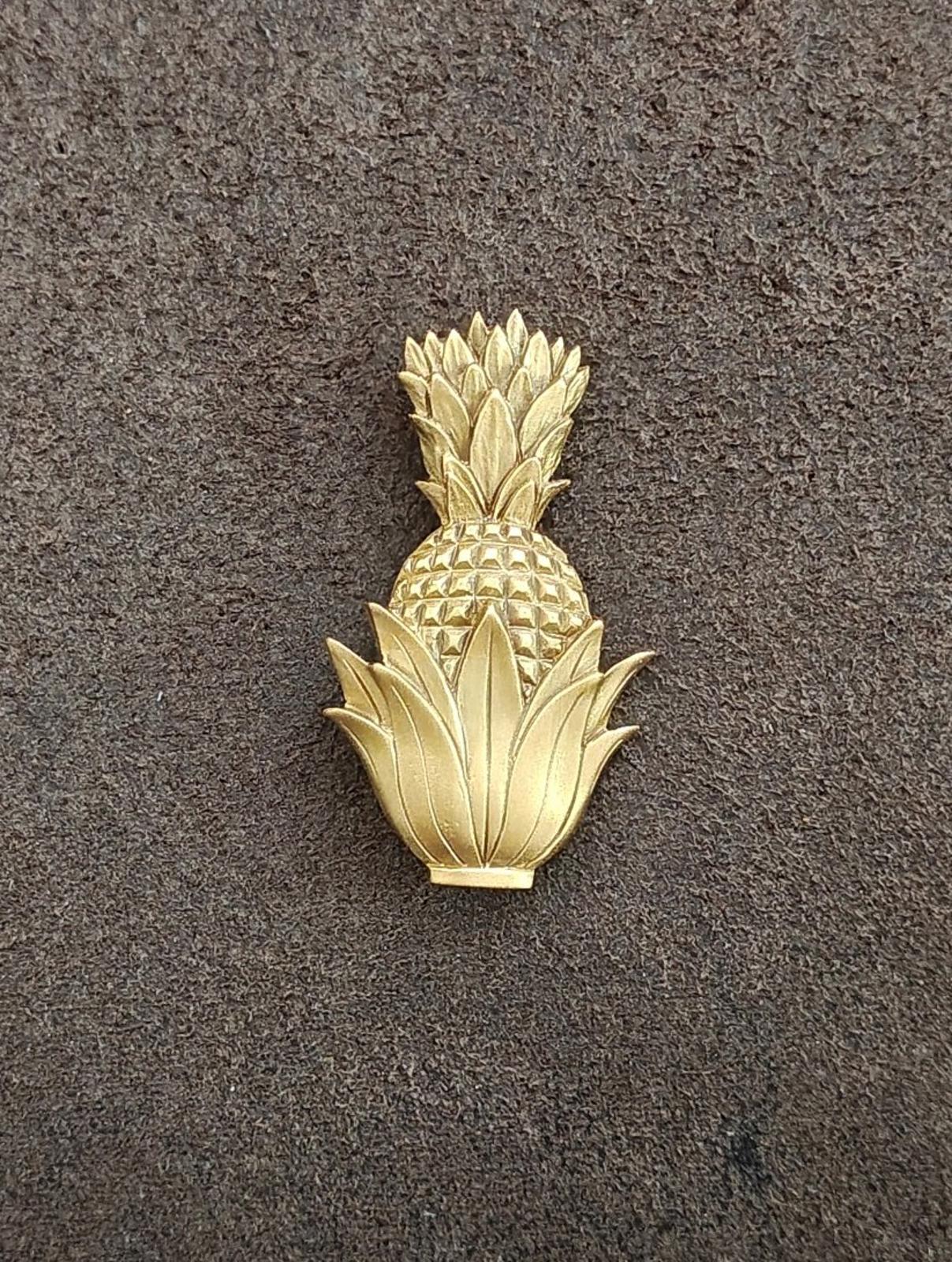 1980s Vintage EI Signed Gold Tone Pineapple Brooch
