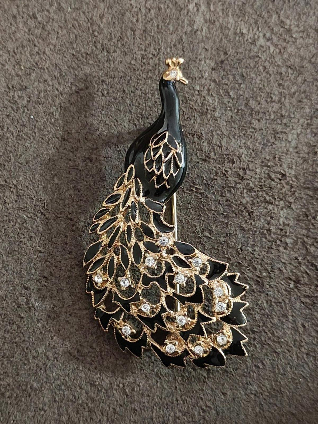 1990's Gold Tone Black Peacock With Sparkling Rhinestones Brooch Pin