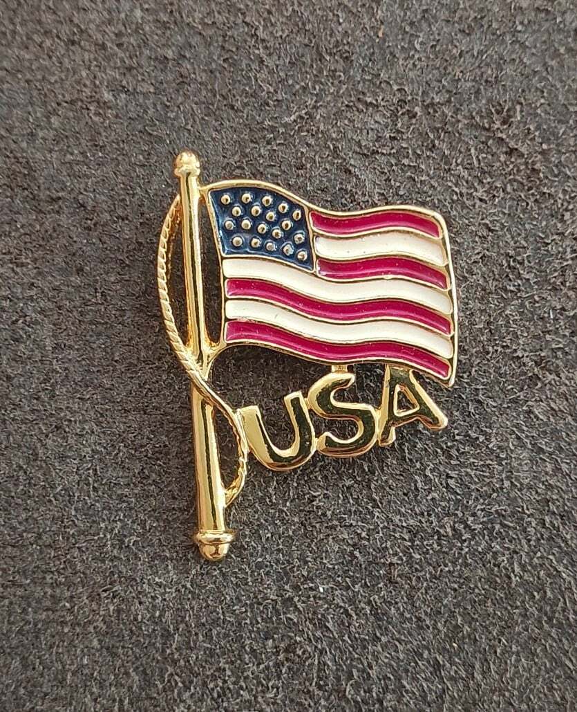 1980s Patriotic USA American Flag Gold Tone Enamel Pin