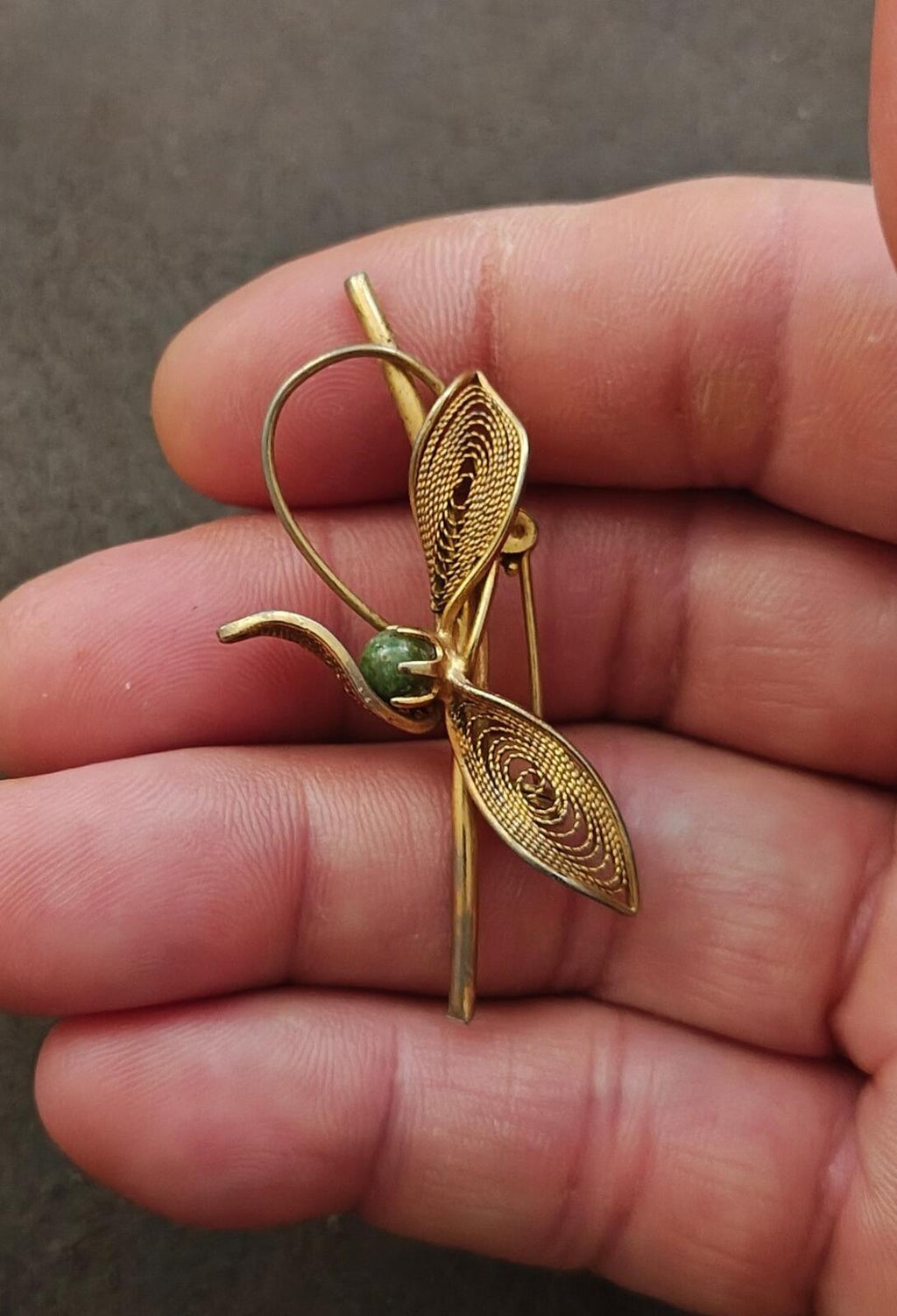 50s Gold Tone Cannetille Filigree Botanical Brooch With Small Green Small Stone