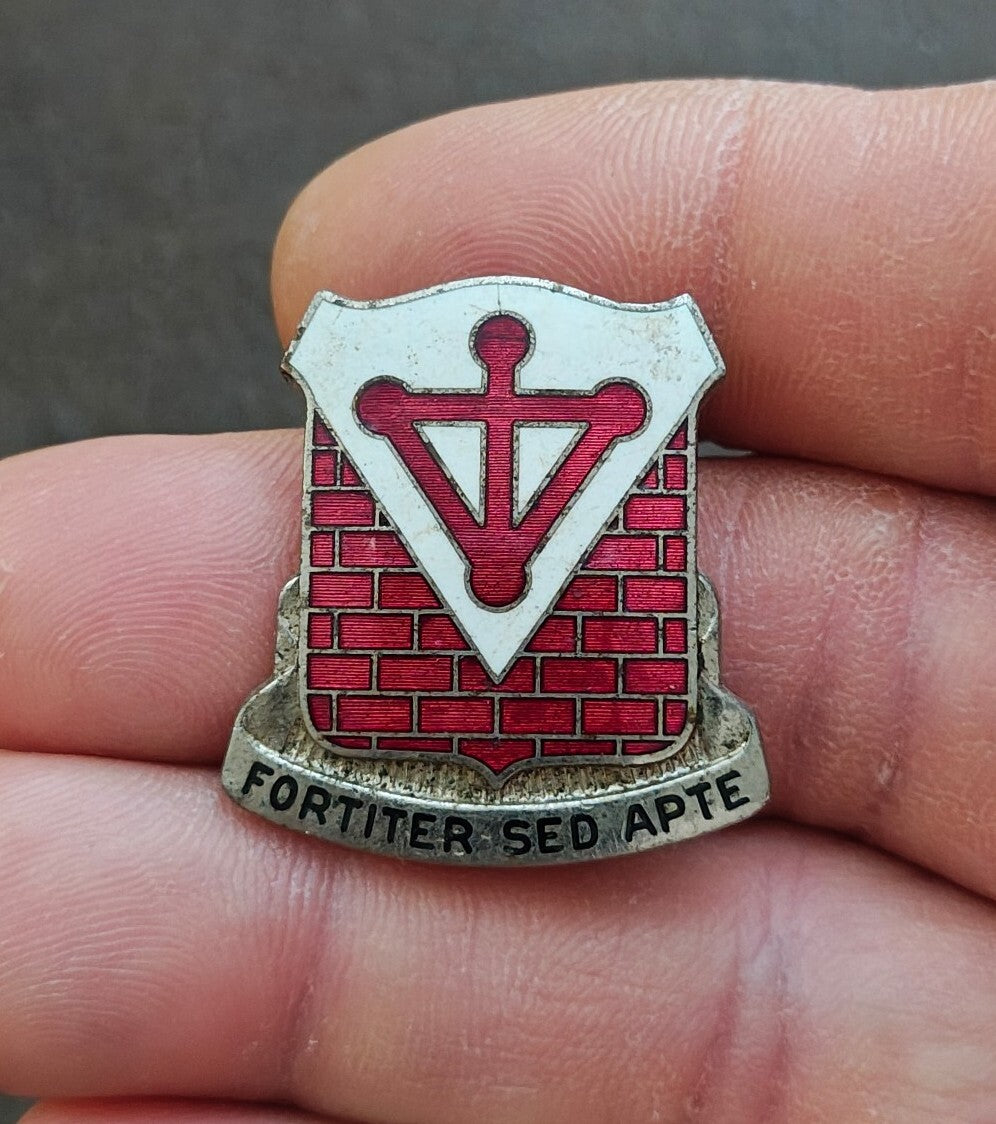 1930s/40s WWII US ARMY 820th Engineer Battalion Silver Tone Pin