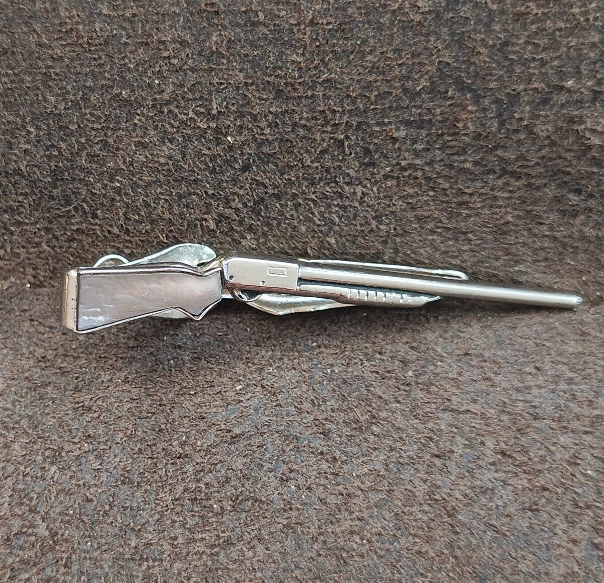 1950s Signed Swank Silver Tone Mother of Pearl Rifle/Shotgun Tie Bar Clip