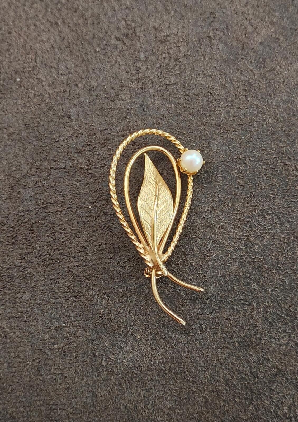 1960s Gold Tone Swirl Leaf Brooch With a Delicate Faux Pearl Accent