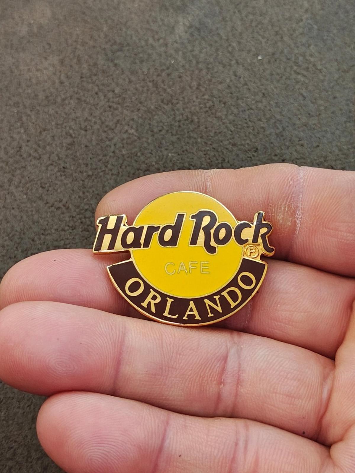 1990s Hard Rock Cafe Orlando Gold Tone Enamel Pin