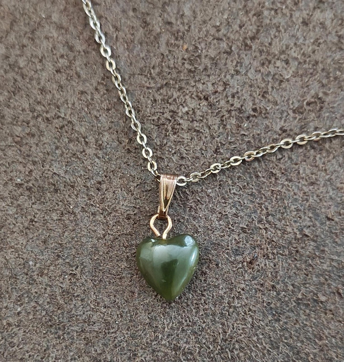 1980's Jade Like Heart Shaped Stone Pendant Necklace