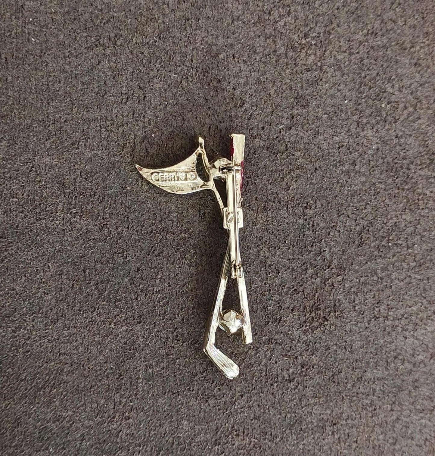1960s Signed Gerry's Golf Club and Flag Gold Tone With Red Enamel Pin