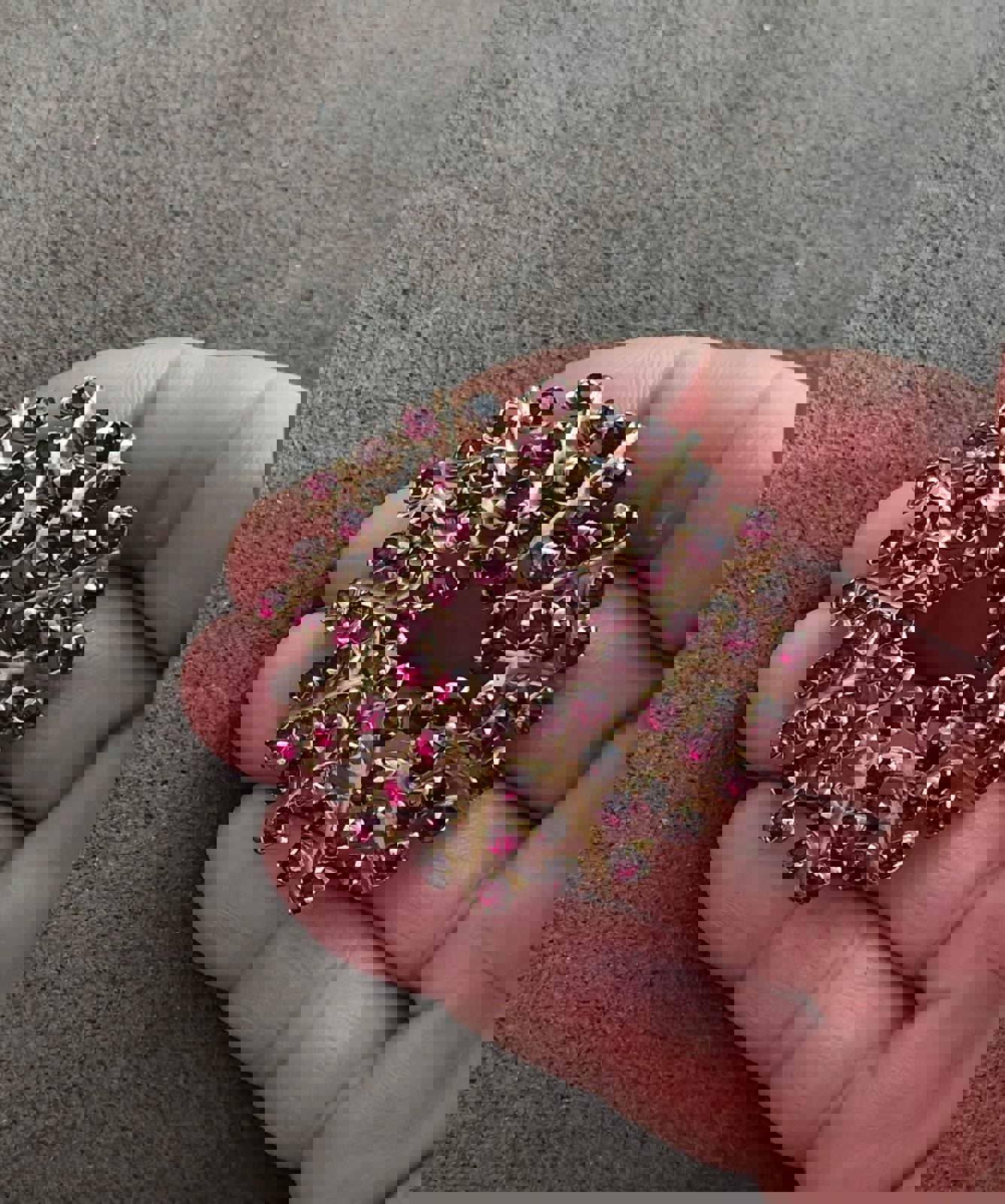 1970's Gorgeous Maroon Color Rhinestones Brooch Pin