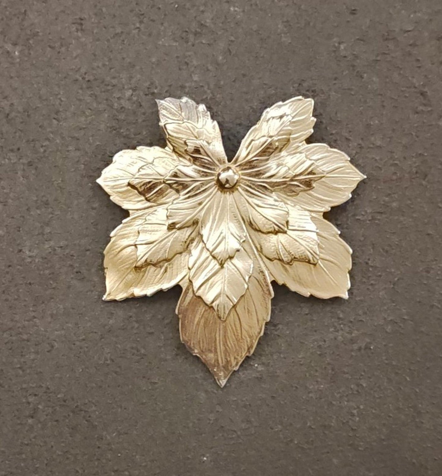 1950s/60s Sarah Coventry Textured Triple Maple Leaf Gold Tone Brooch