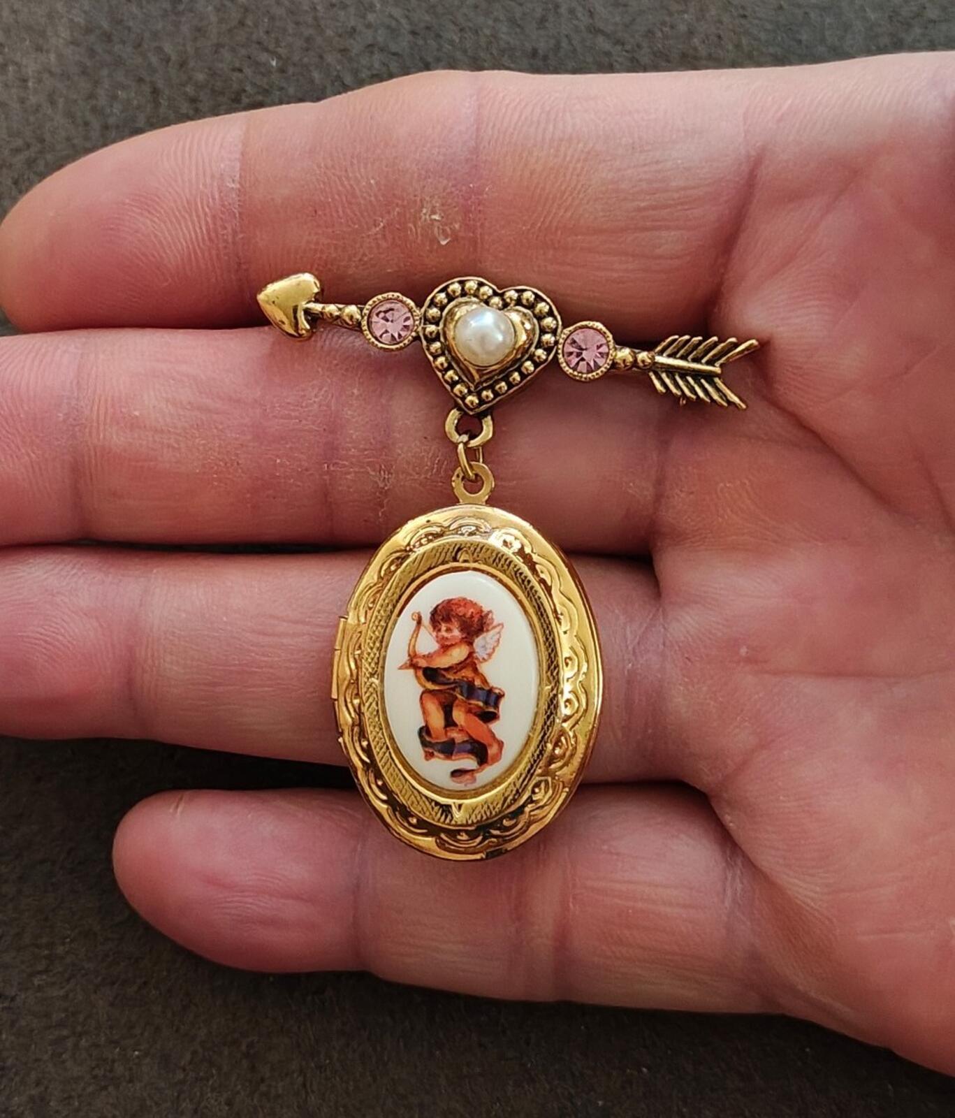 1995 Avon "Cherished Moments" Cupid Gold Tone With Rhinetones Locket Pin Brooch