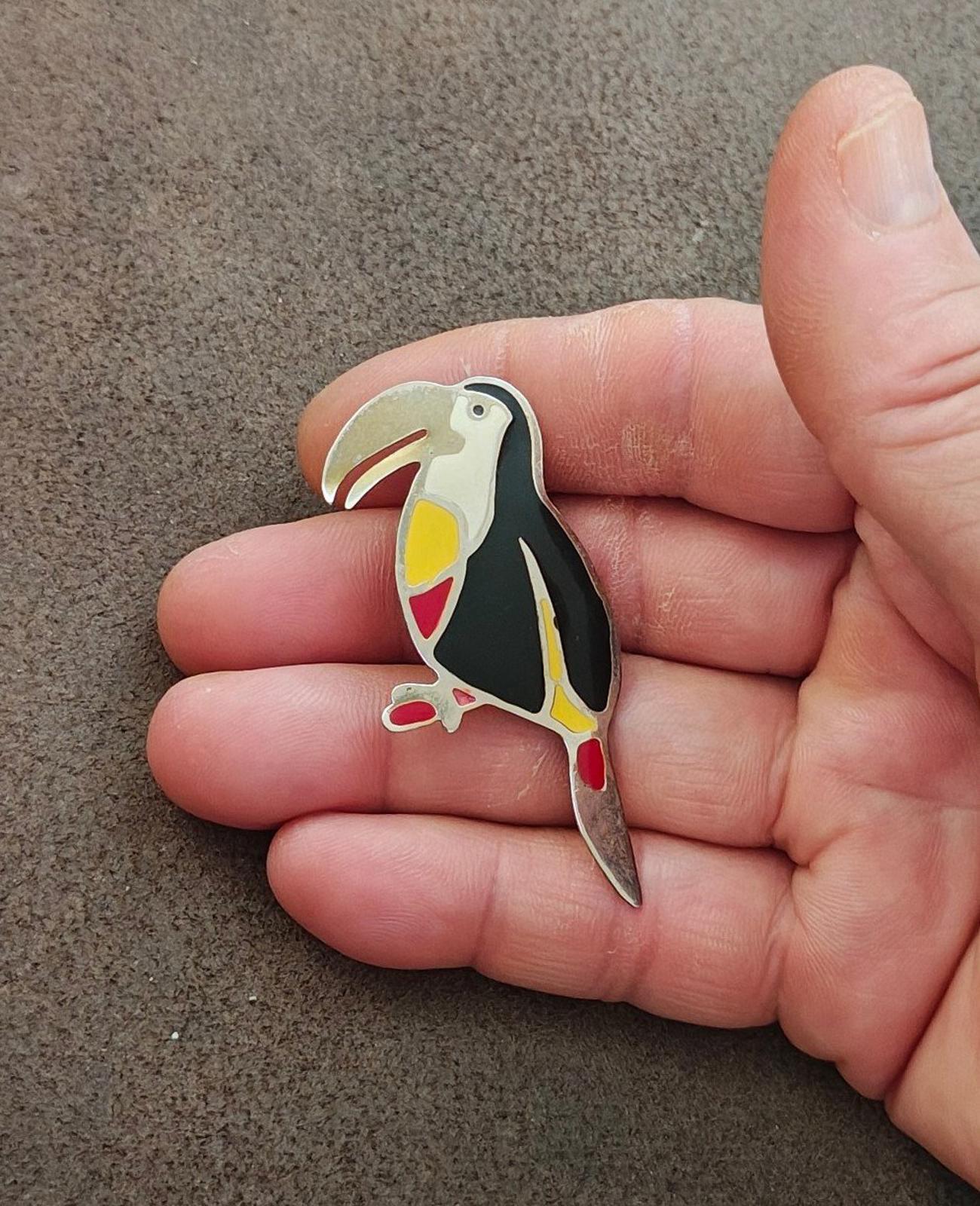 1980s Silver Tone Toucan Bird Enamel Brooch