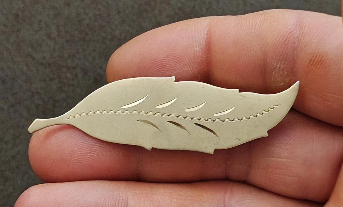 1950s/60s Gold Tone Leaf Brooch With Etched Detailing Along Its Spine and Ribs