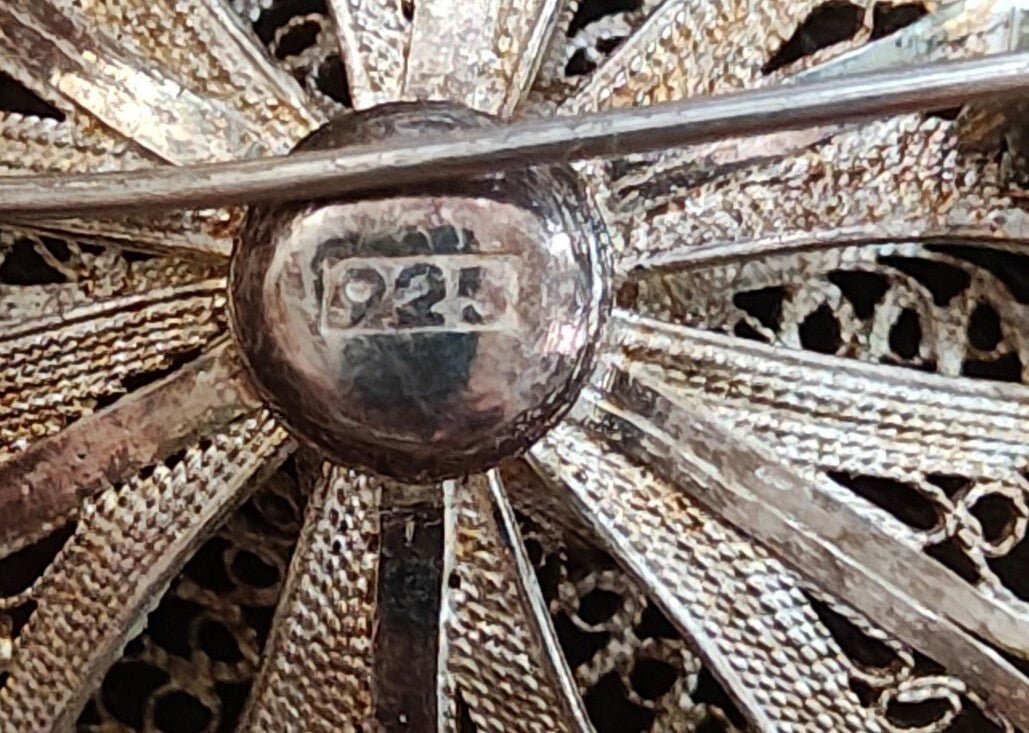 1900s 925 Sterling Silver Filigree Flower Brooch Pin - Trinketmania-LV
