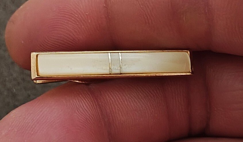 1950s/60s Gold Tone With Mother Of Pearl Modernist Rectangular Tie Bar/Tie Clip - Trinketmania-LV