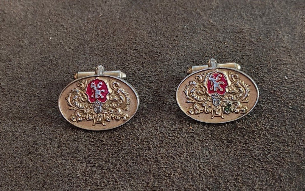 1950s/60s Rare & Hard To Find Heraldic Coat Of Arms Silver Tone Cufflinks. - Trinketmania-LV