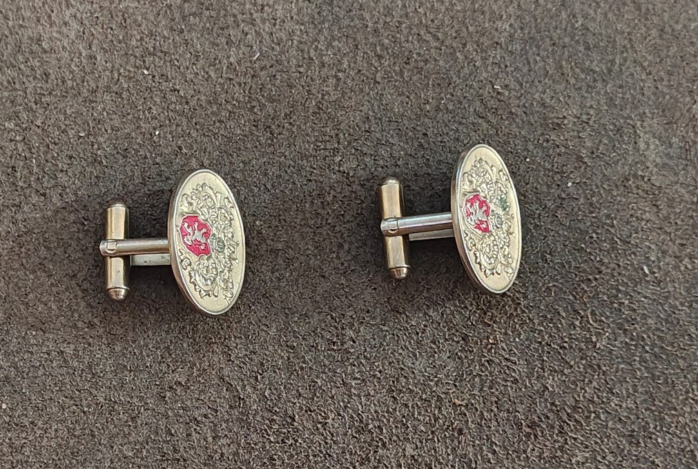 1950s/60s Rare & Hard To Find Heraldic Coat Of Arms Silver Tone Cufflinks. - Trinketmania-LV