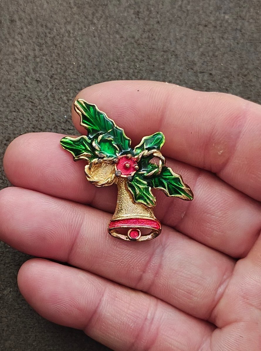 1970s Christmas Bell Holiday Gold Tone With Red & Green Enamel Brooch - Trinketmania-LV