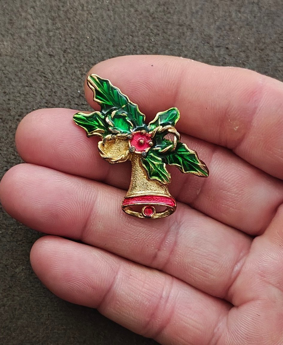 1970s Christmas Bell Holiday Gold Tone With Red & Green Enamel Brooch - Trinketmania-LV