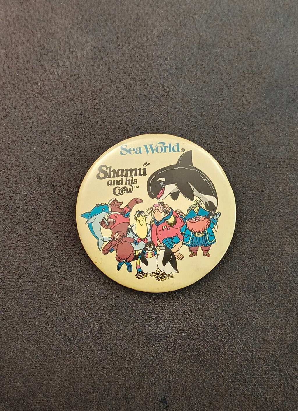 1970’s Sea World Shamu and his Crew" Pinbutton - Trinketmania-LV
