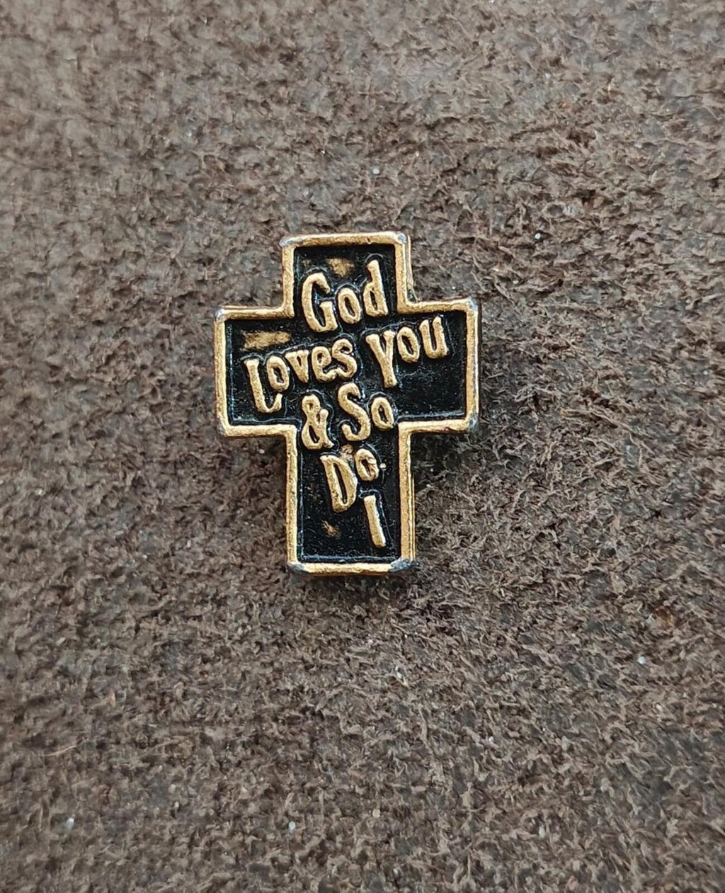 1970s/80s "God Loves You & So Do I" Christian Cross Gold Tone Black Enamel Pin - Trinketmania-LV