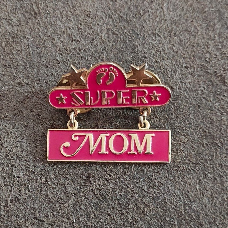 1980s Super Mom Hang Ten Pin - Trinketmania-LV