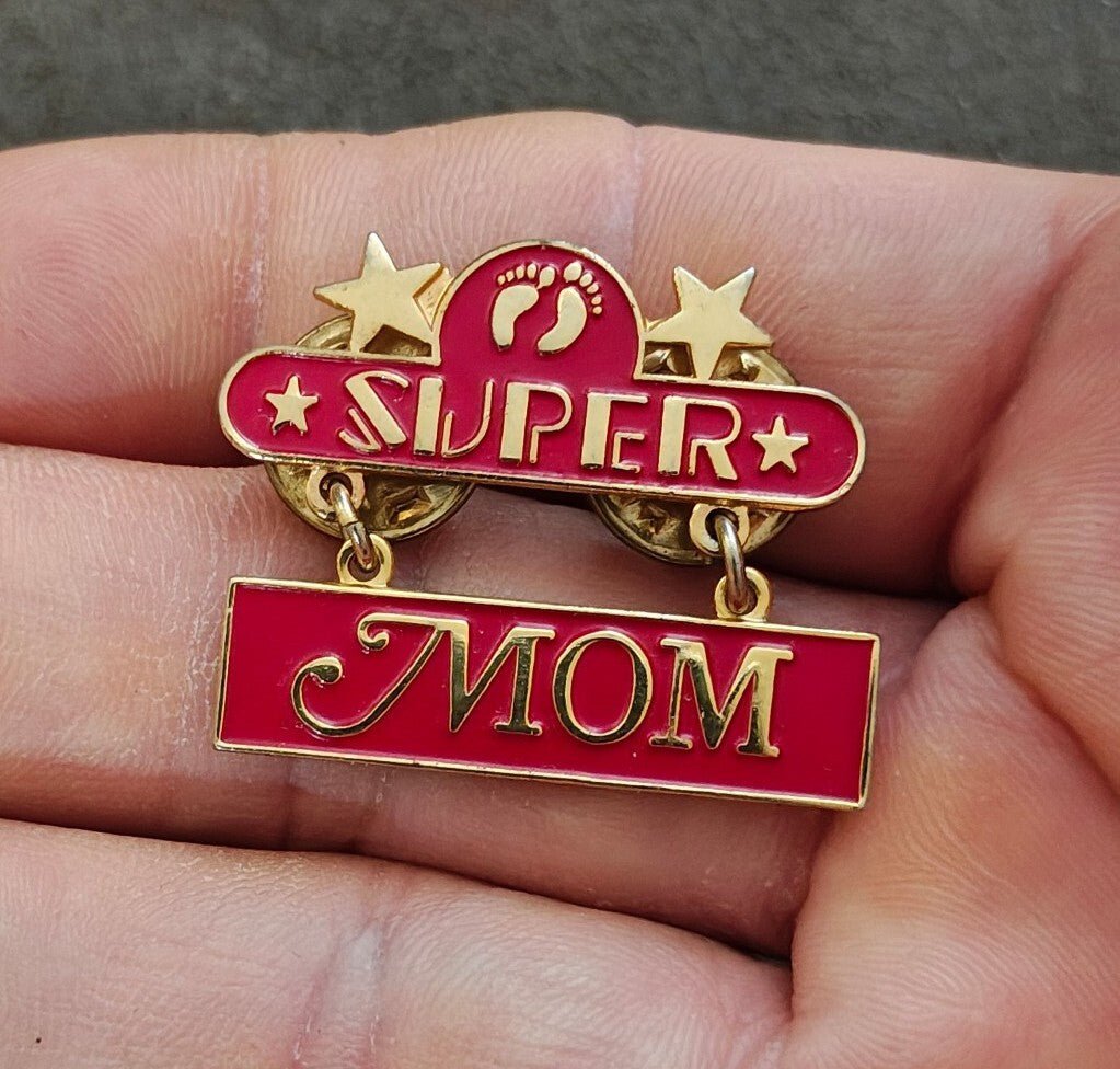 1980s Super Mom Hang Ten Pin - Trinketmania-LV