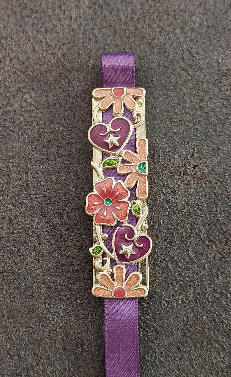 1990s Claiborne Villager Hearts & Flowers Magnetic Bookmark - Trinketmania-LV