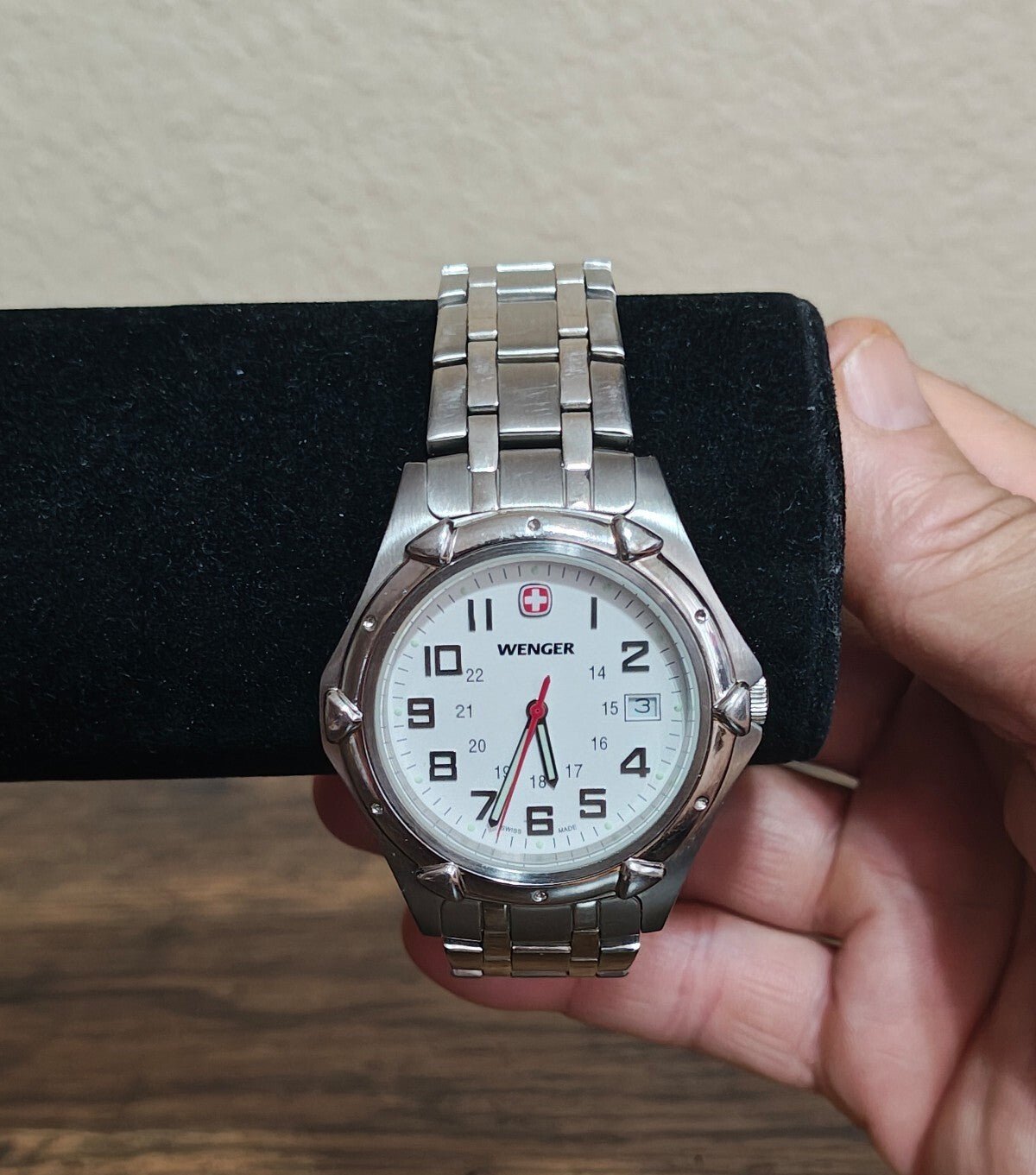 1990s Wenger Swiss Military 7311X Mens Watch - Trinketmania-LV