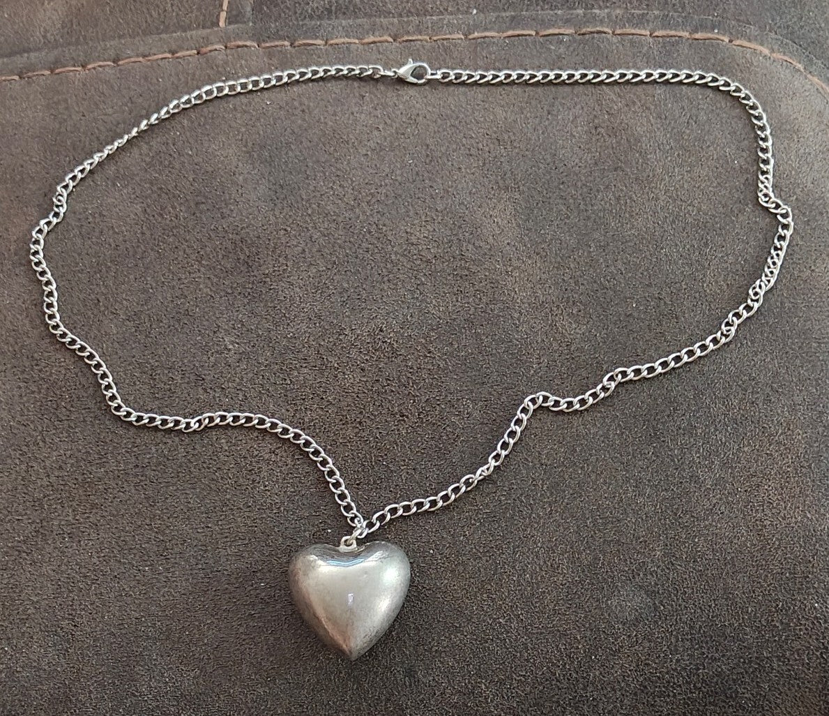 Vintage Style Silver Tone Puffy Heart Pendant Necklace