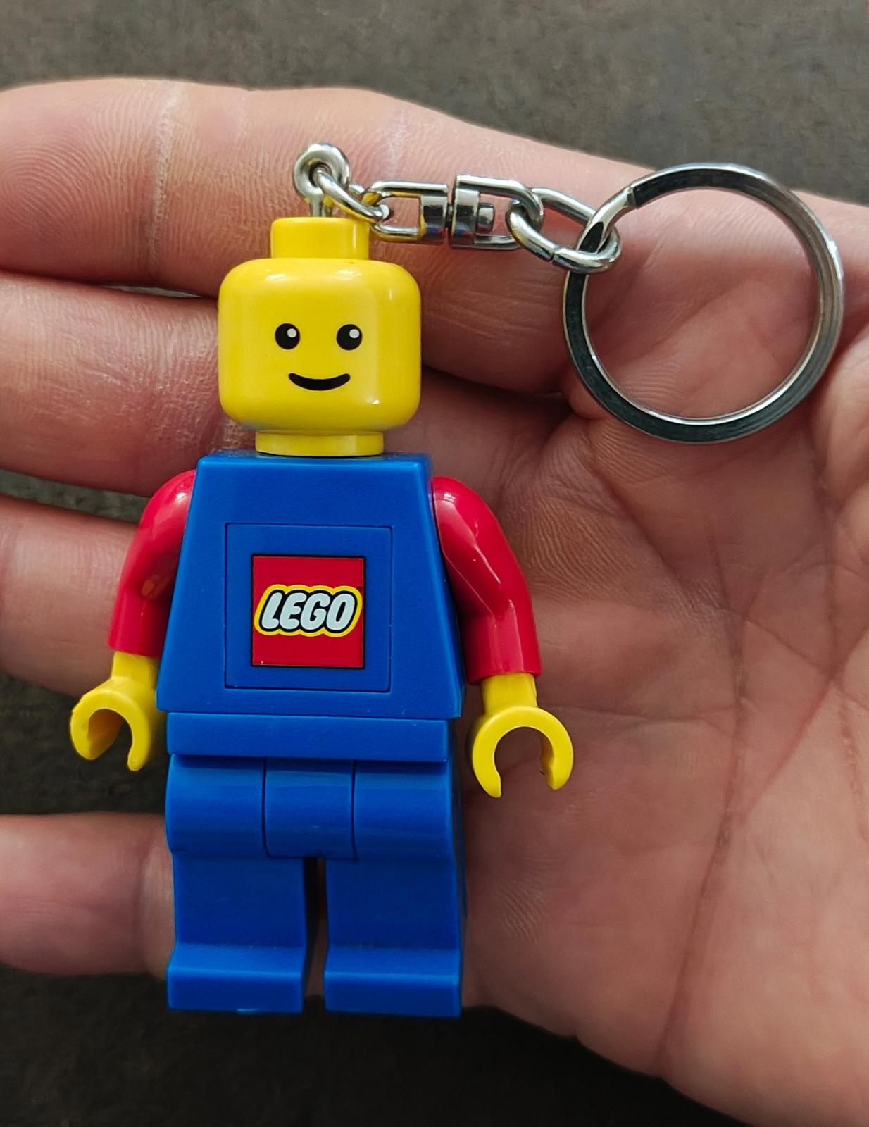 Rare 2009 LEGO Minifigure Key Light Keychain
