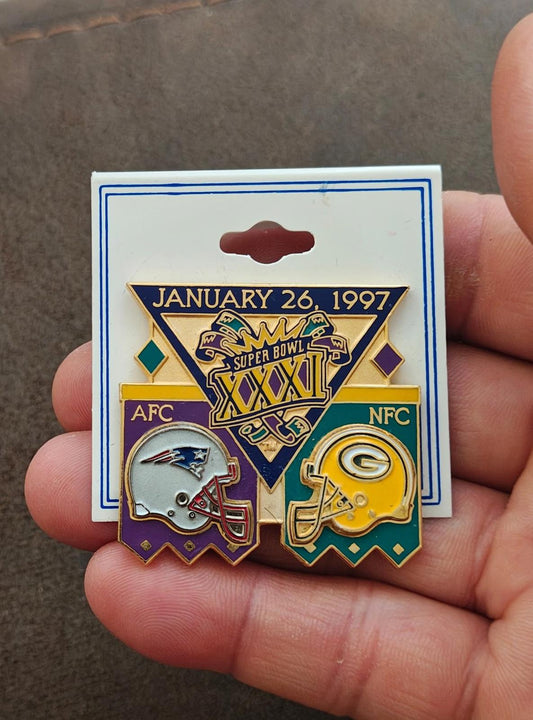 1997 Champion Green Bay Packers Super Bowl XXXI Commemorative Pin.
